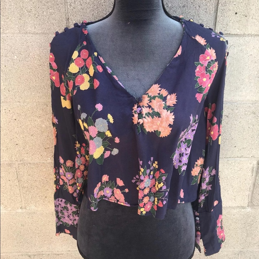 *RELISTING TOMORROW* Zara cropped floral blouse
